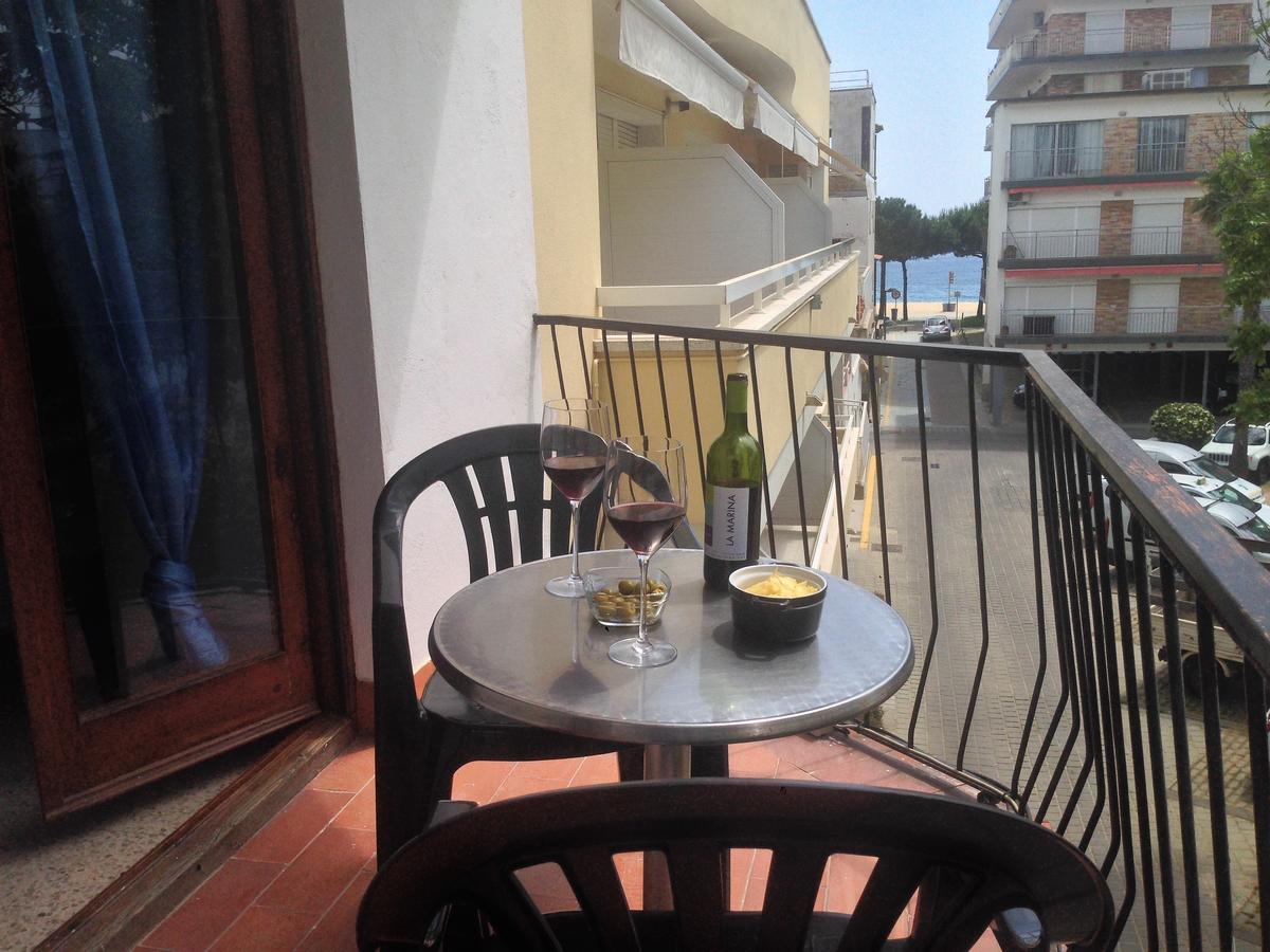 Hostal La Marina Platja d'Aro Exterior foto
